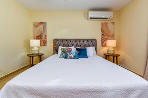 5 chambres, fer et planche à repasser, Wi-Fi, literie fournie