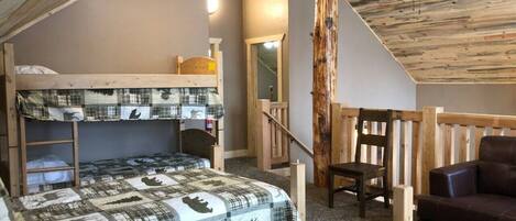 3 chambres, fer et planche à repasser, Wi-Fi gratuit, draps fournis