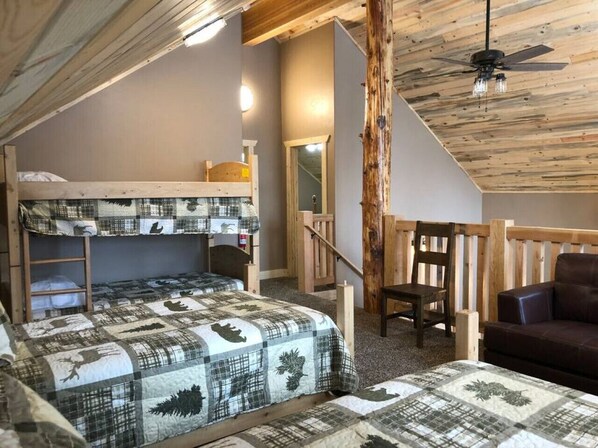 3 bedrooms, iron/ironing board, free WiFi, bed sheets