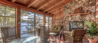 LOZ Family Fun Lakefront Vacation Log Home #8 , 6500sf, 5bd, loft, 4 bath