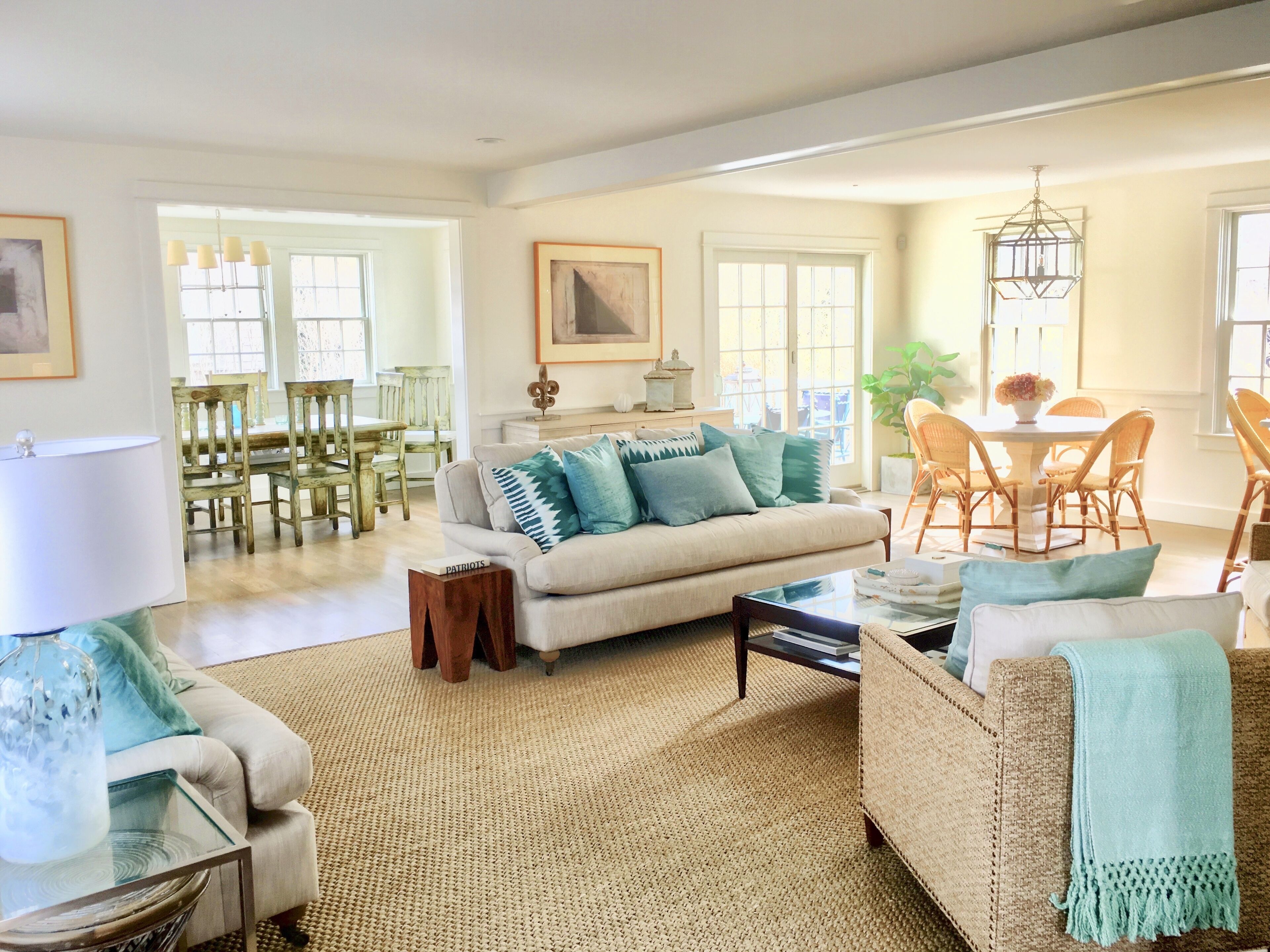 5-star luxury with 6 Bedrooms, 5.5 Bathrooms, Sleeps 12, walk to town, beaches
