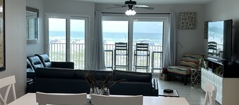 BEACHFRONT  2 BED 2 BATH CONDO - RIGHT ON THE BEACH 