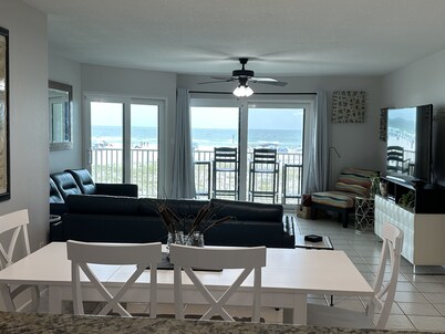 BEACHFRONT  2 BED 2 BATH CONDO - RIGHT ON THE BEACH 