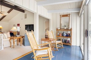 Smart TV, printers - Peek of Blue – 2nd Row Sea Pines Home, Pool & Spa, Sleeps 17, 800 Ft to Beach (Hilton Head Island)