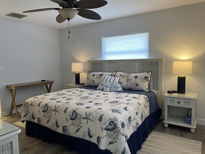 3 slaapkamers, een strijkplank/strijkijzer, gratis wifi, beddengoed