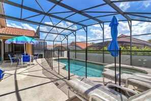 Piscine extérieure, piscine chauffée