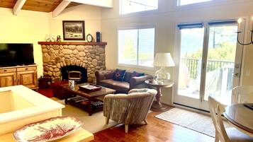 Smart TV, fireplace, video games, DVD player