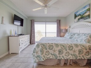 2 bedrooms, desk, iron/ironing board, free WiFi - Beachfront with Great Views, beach chairs, pool, tennis Amelia Island (Fernandina Beach)