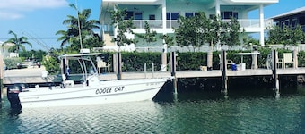 Extra Lux Grouper House w/ 4 Master Suites, 6 BA, Pool, Dock & Private Boat Ramp