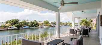 Grouper House: 4 Masters/6 BA, Pool/Dock, BoatRamp
