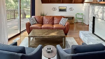 Smart TV, books, video library