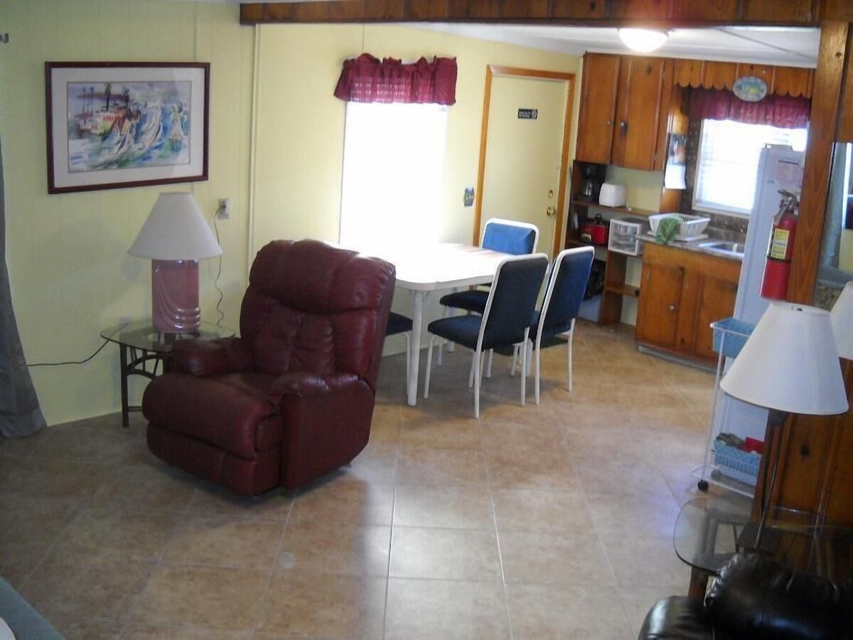 Photo 3 of Pompano Paradise, Sleeps 6 Pet Friendly, Steps to the Beach