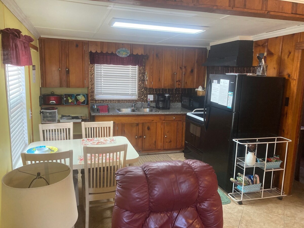 Photo 18 of Pompano Paradise, Sleeps 6 Pet Friendly, Steps to the Beach