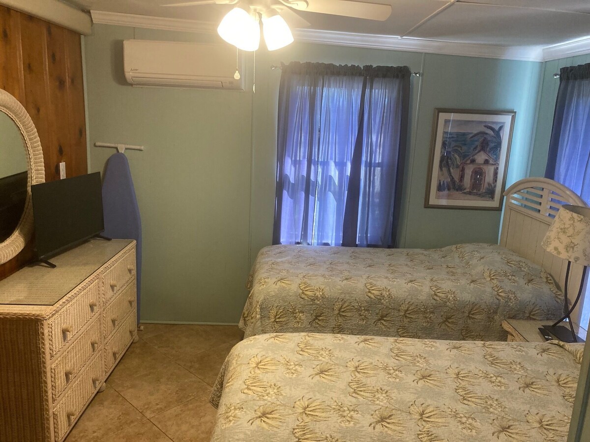 Photo 20 of Pompano Paradise, Sleeps 6 Pet Friendly, Steps to the Beach