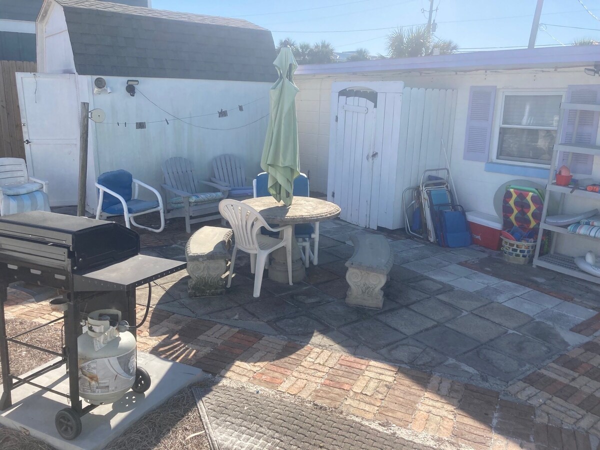 Photo 23 of Pompano Paradise, Sleeps 6 Pet Friendly, Steps to the Beach