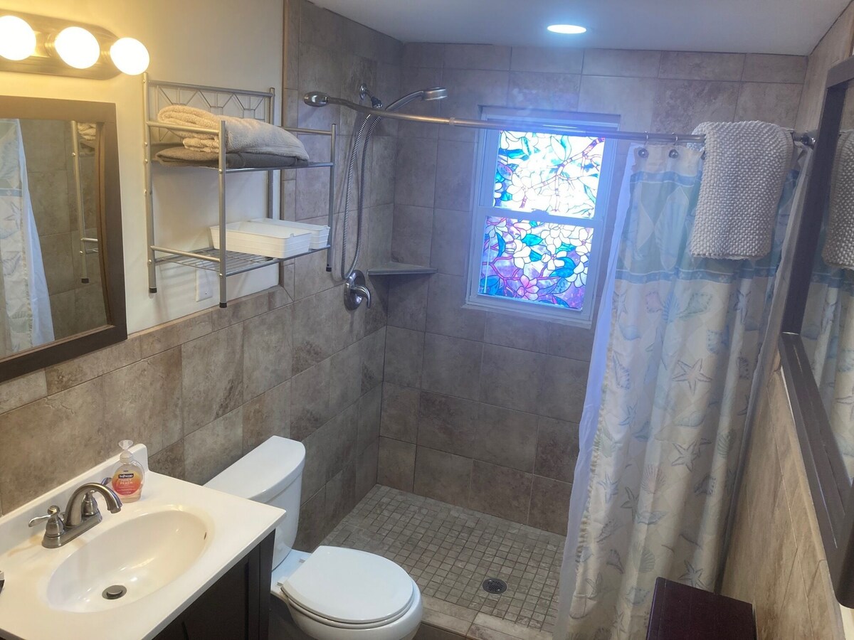 Photo 22 of Pompano Paradise, Sleeps 6 Pet Friendly, Steps to the Beach