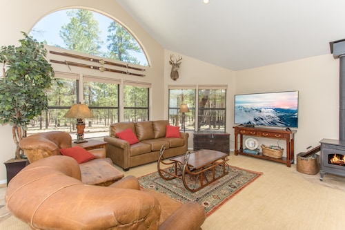 Spirit hollow cottage. This beautiful super quiet Cottage sits on 2.5 acres