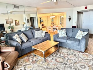 Smart-tv, dvd-afspiller, bordfodbold