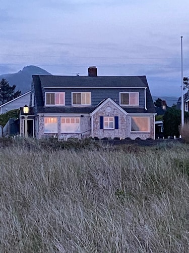 Seaside charm where the ocean is your front yard! 