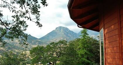Sequoia View Yurt Round House ~ Coupleâs Romantic Retreat ~ 2 Miles to Sequoia