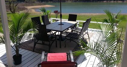 Lakefront has Spectacular View plus Easy Access!