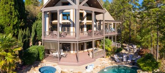 Intimate lakefront retreat with magnificent infinity pool and stunning lake view
