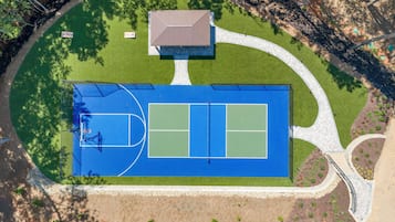 Sport court