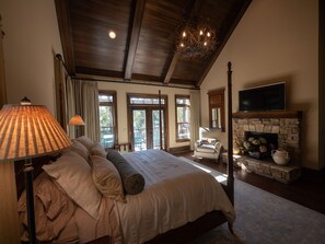 6 soverom, skrivebord, strykejern/-brett og wi-fi (inkludert)