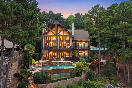 Gorgeous lakefront home with infinity pool, pickleball court, stunning lake view