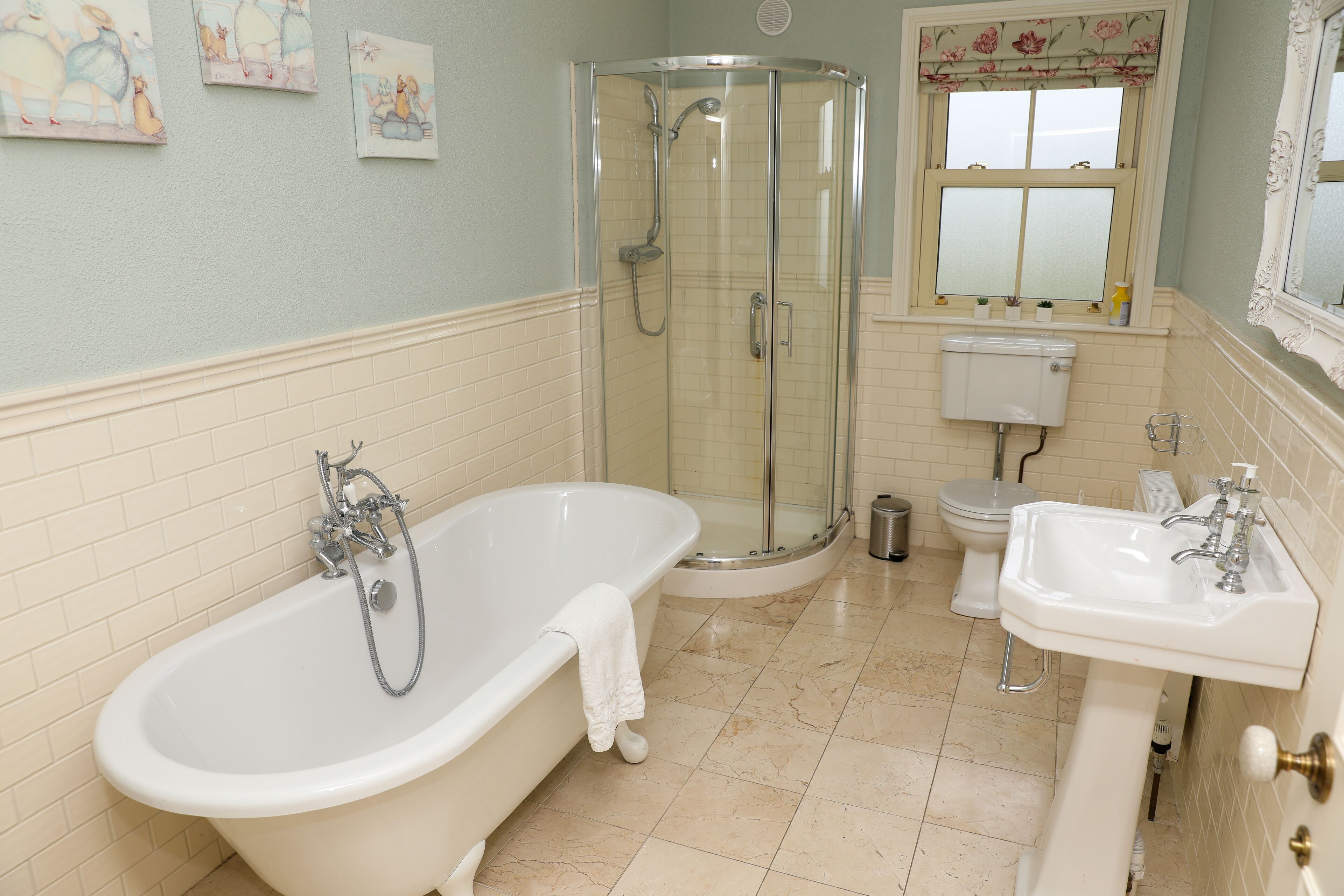 Bathtub, hair dryer, towels