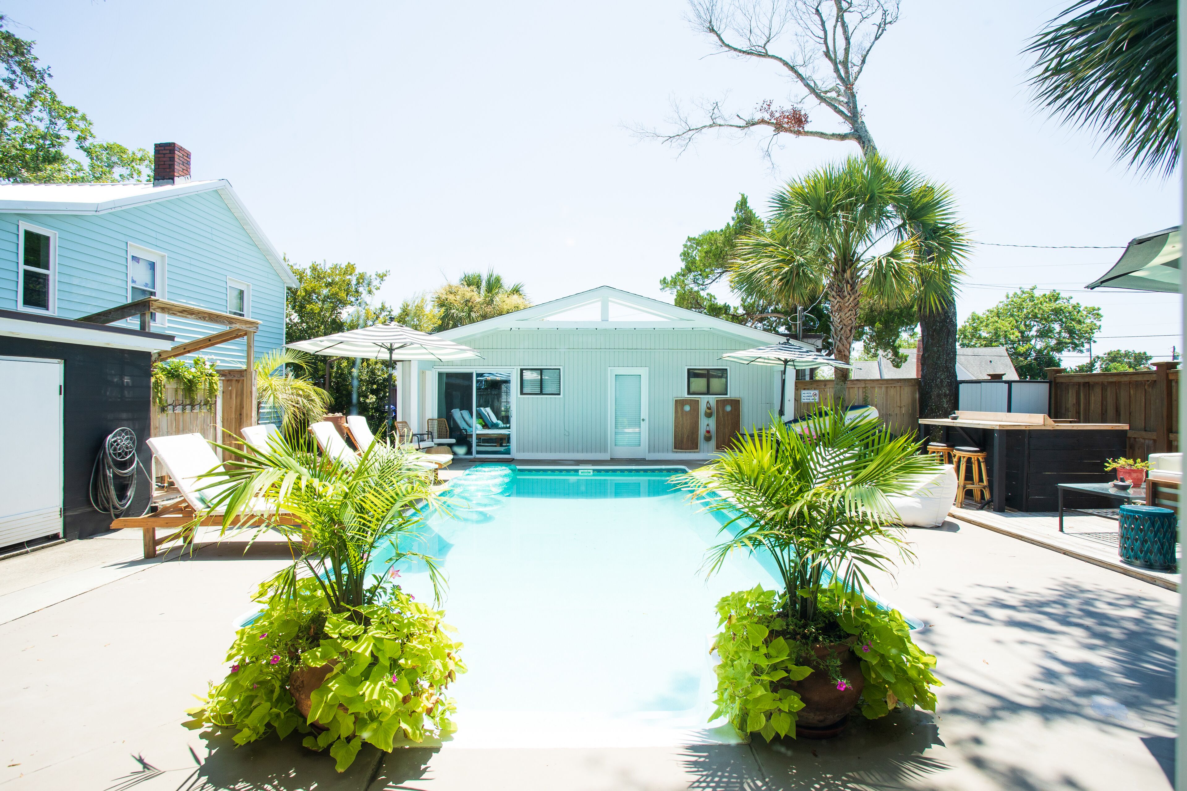 Private, quiet oasis right in the middle of all the action of CB! 