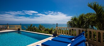 Villa Tamarind - Luxury Oasis - Ocean Views