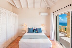 4 bedrooms, in-room safe, desk, iron/ironing board