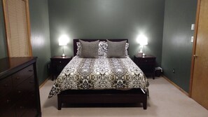 4 chambres, fer et planche à repasser, lit parapluie, Wi-Fi