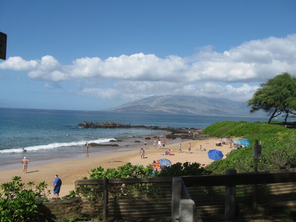 كراسي للتشمس، مناشف للشاطئ