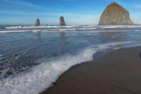 Playa en los alrededores y camastros