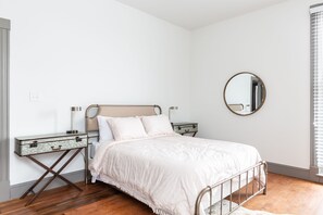 4 soverom, strykejern/-brett, wi-fi og sengetøy