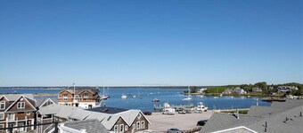 Winter Rental Available Immediately ~ Penthouse stunning Ocean and Bay Views