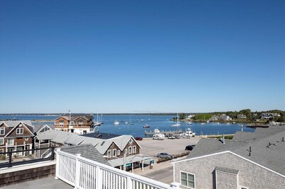 Winter Rental Available Immediately ~ Penthouse stunning Ocean and Bay Views