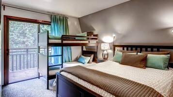 3 bedrooms, bed sheets