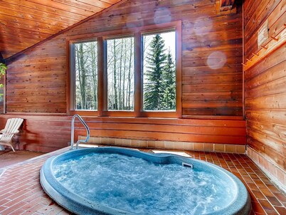 *Escape to the Mountains* Make Memories With Your Friends & Family at Snowscape