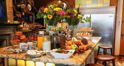 Fleur De Lis Mansion ,pool, near French Quarter & Superdome lic.Bnb 317134