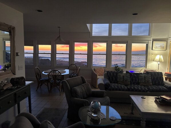 Smart TV, fireplace, DVD player, foosball