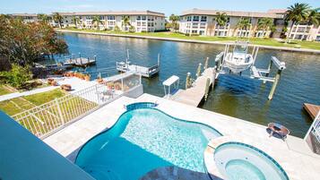 Piscine extérieure, piscine chauffée
