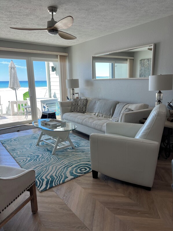 Smart TV, reproductor de DVD y libros 