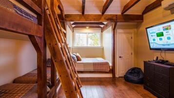 2 Schlafzimmer, Bügeleisen/Bügelbrett, Reisekinderbett, kostenloses WLAN