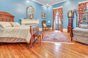 4 bedrooms, iron/ironing board, travel crib, WiFi