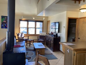 Interior - 2 Bed 2 Bath, parking, convenience of Downtown CB on a Budget. Pets! Shuttle!
.
 (Crested Butte)