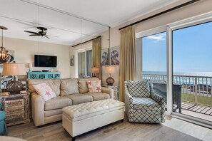 TV, DVD player, books, stereo