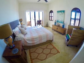 6 Schlafzimmer, Zimmersafe, Bügeleisen/Bügelbrett, Reisekinderbett